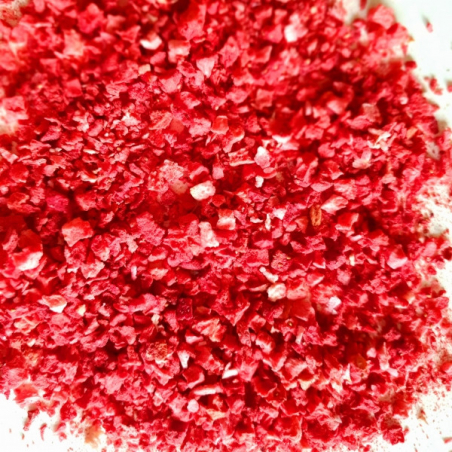 Freeze-dried strawberry pieces, 50g.